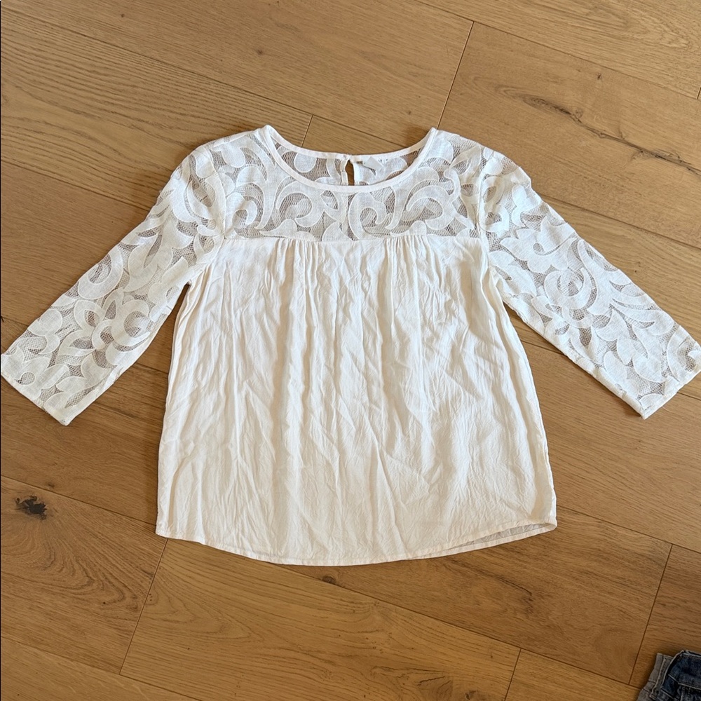 Old Navy Cream Lace Overlay Scoop Neck Top